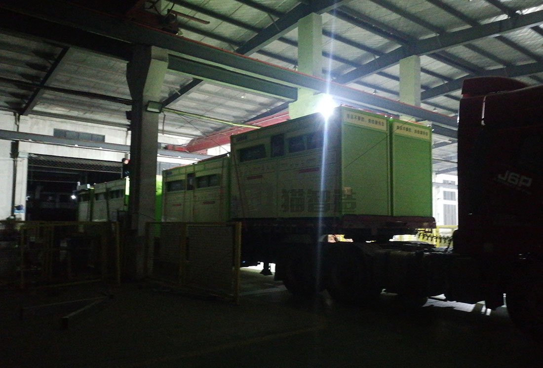 貓先生智能廢品回收箱，再生資源收集柜，小區(qū)垃圾回收站生產(chǎn)廠家